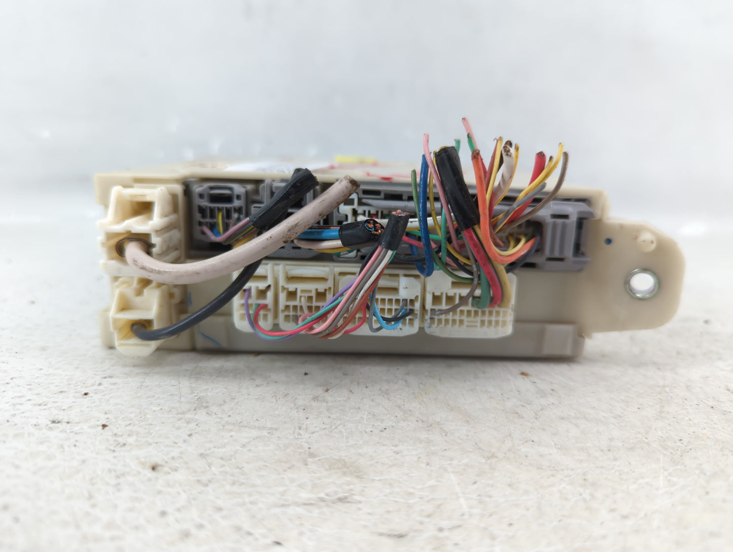 2007 Lexus Is350 Fusebox Fuse Box Panel Relay Module P/N:7C19-0086 82730-53050 Fits OEM Used Auto Parts - Oemusedautoparts1.