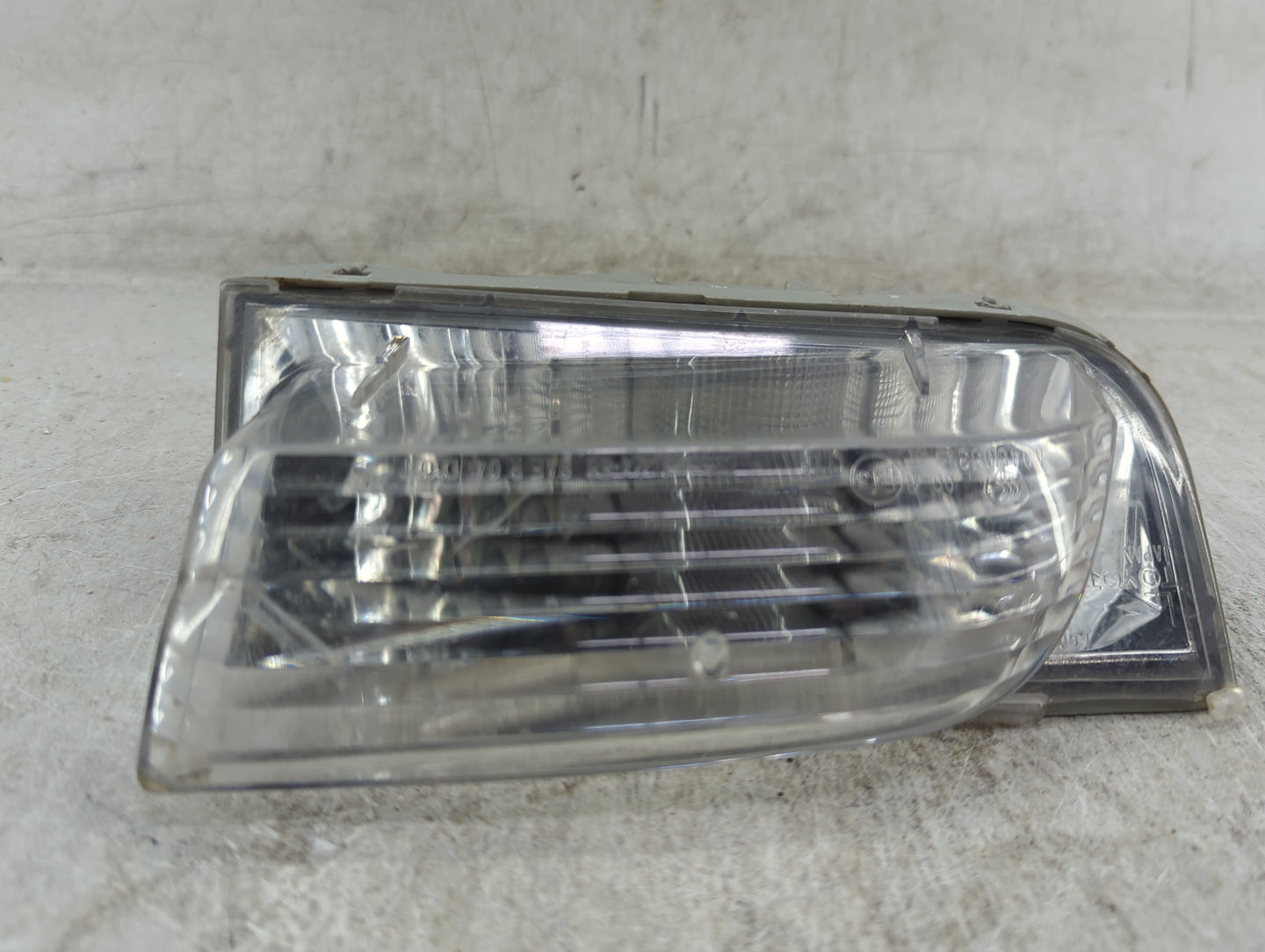 Lexus Ls430 Passenger Right Oem Fog Light Lamp - Oemusedautoparts1.com