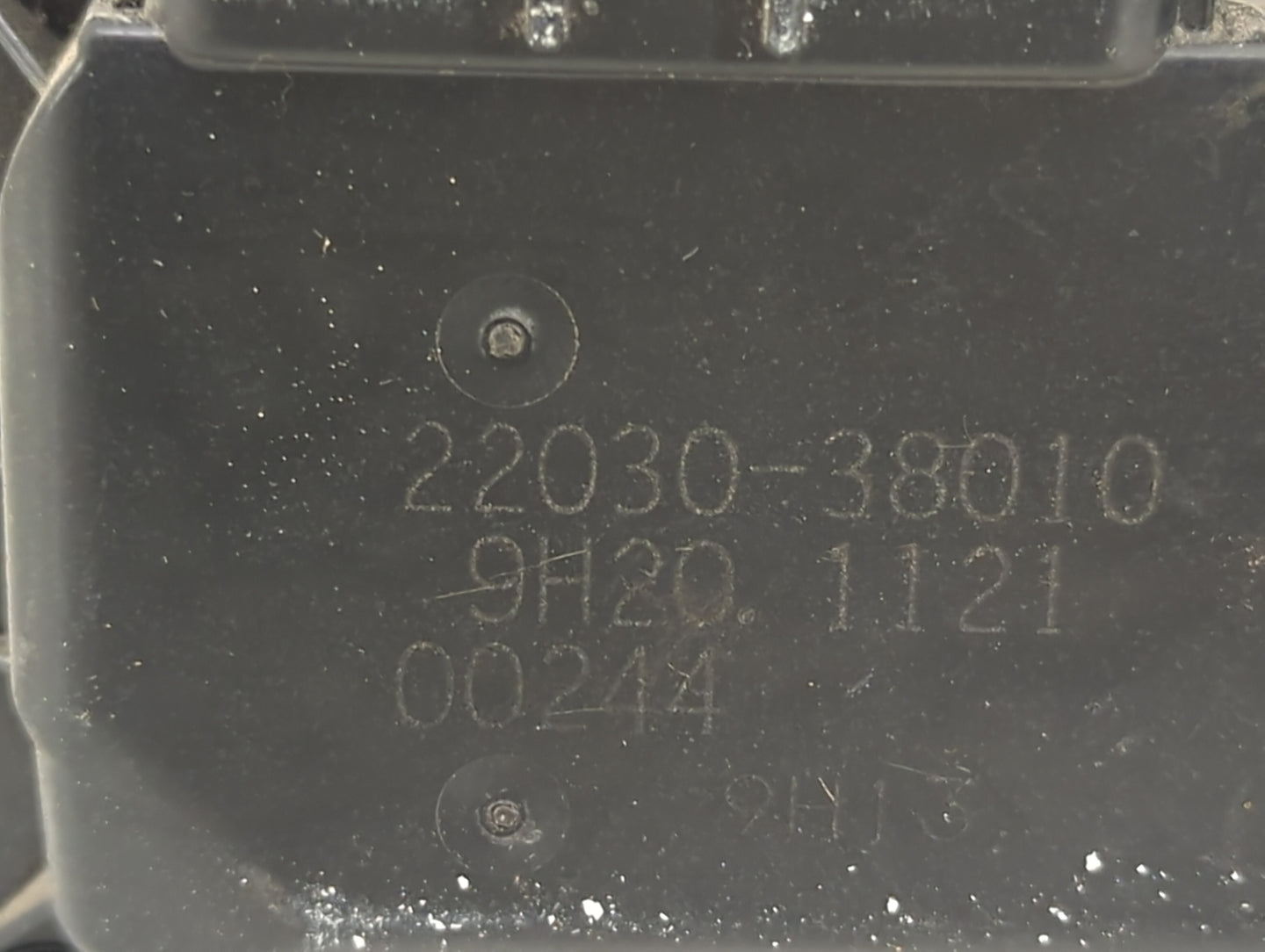 2007-2017 Lexus Ls460 Throttle Body P/N:22030-38010 Fits Fits 2007 2008 2009 2010 2011 2012 2013 2014 2015 2016 2017 OEM Use
