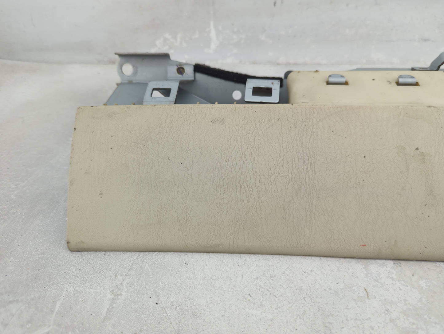 2007 Lexus Ls460 Air Bag Passenger Right Knee OEM P/N:001172006TK1 Fits OEM Used Auto Parts - Oemusedautoparts1.com