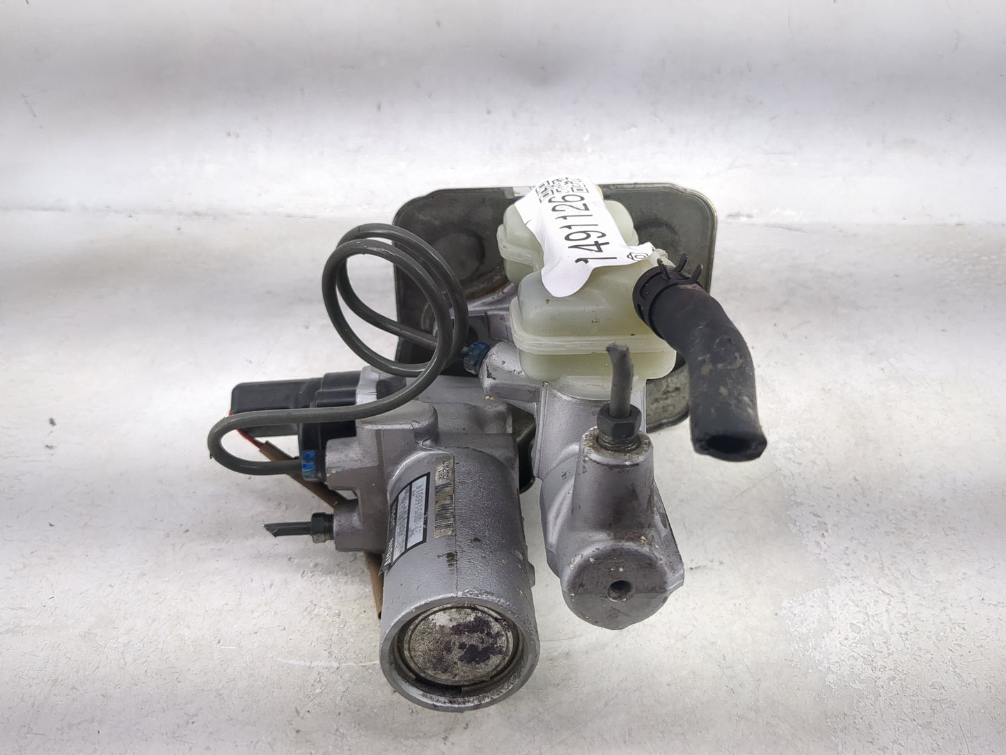 2007-2017 Lexus Ls460 Brake Master Cylinder - Oemusedautoparts1.com