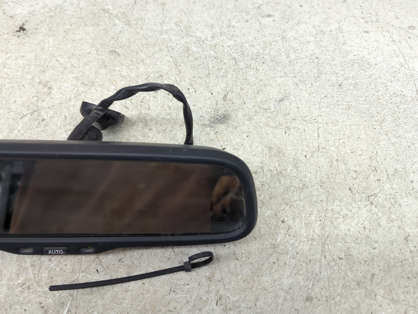 2007 Lexus Ls460 Interior Rear View Mirror Replacement OEM P/N:E13 027507 E4 012284 Fits OEM Used Auto Parts - Oemusedautopa