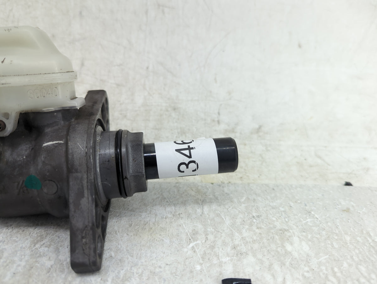 2007-2009 Lexus Rx350 Brake Master Cylinder 1451346 - Oemusedautoparts1.com