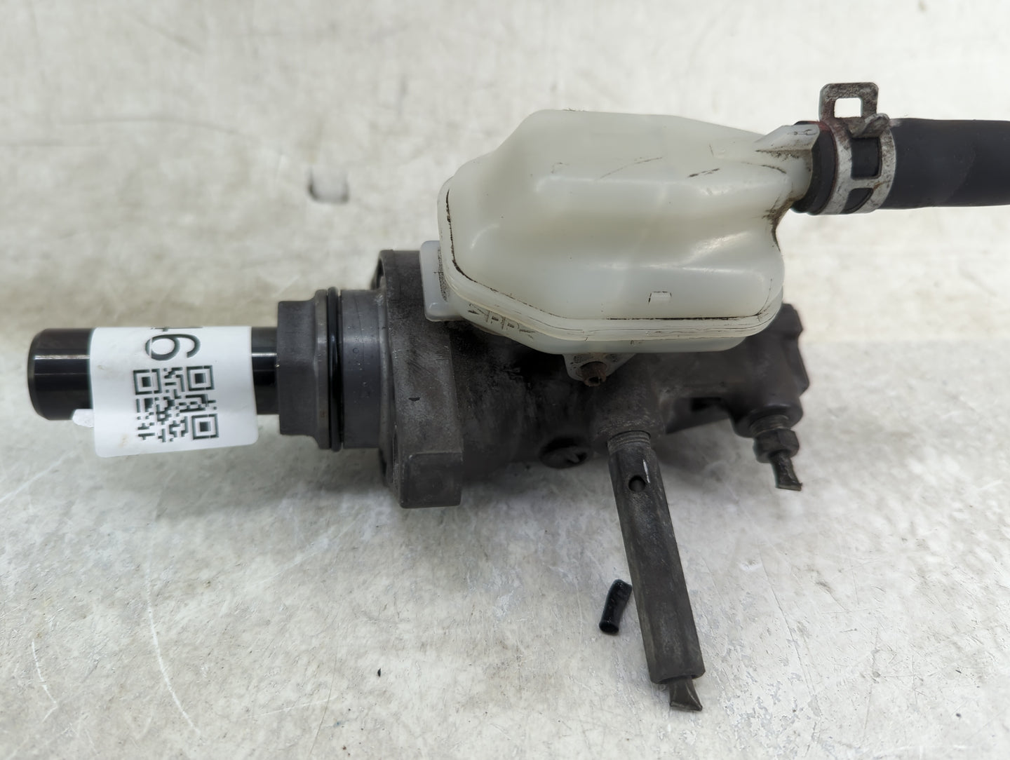 2007-2009 Lexus Rx350 Brake Master Cylinder 1451346 - Oemusedautoparts1.com
