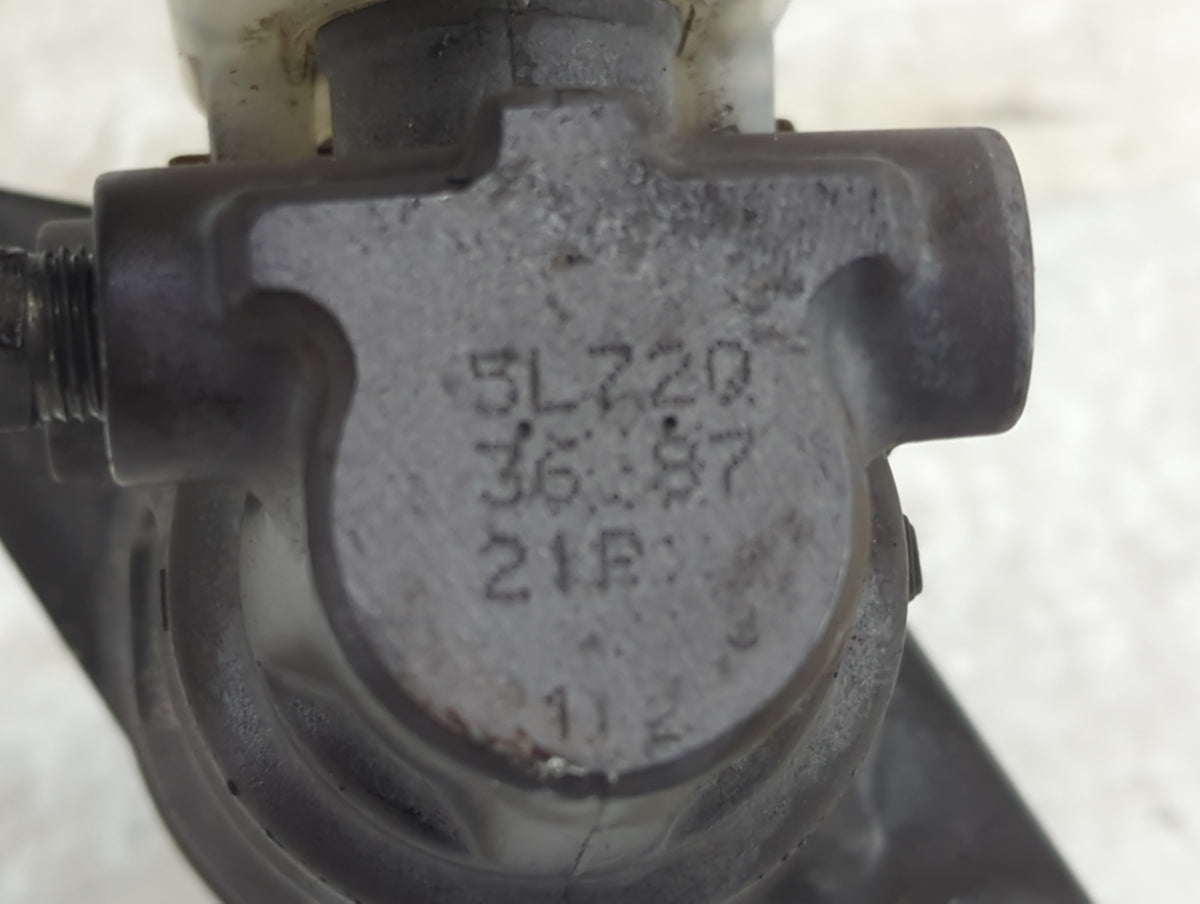2007-2009 Lexus Rx350 Brake Master Cylinder 1451346 - Oemusedautoparts1.com
