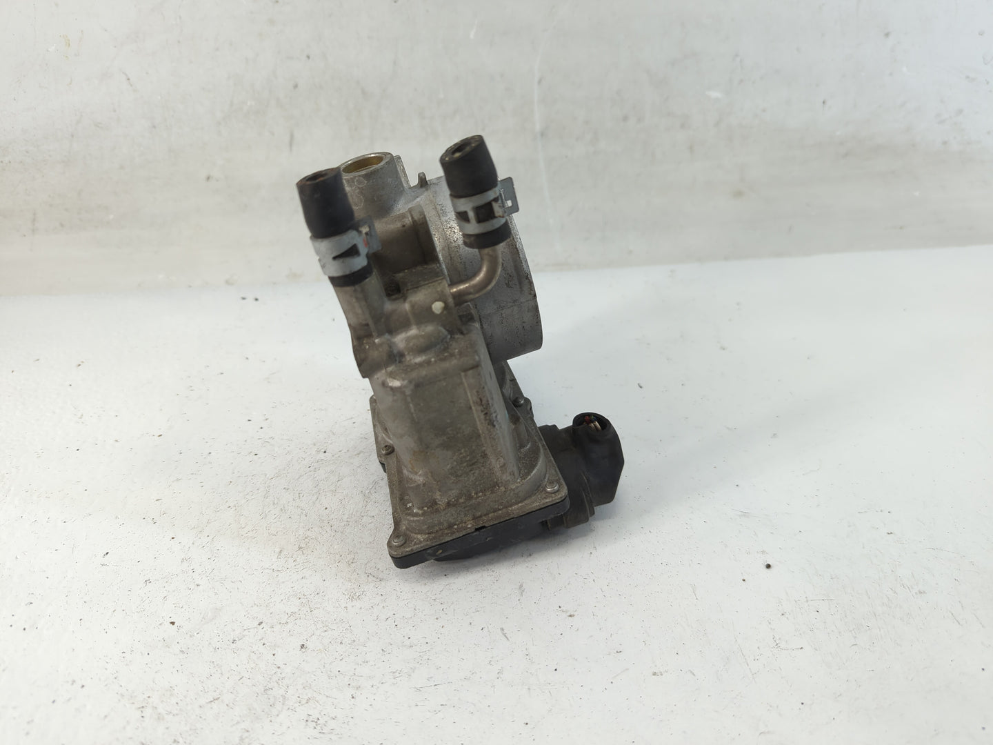 2007-2015 Lexus Rx350 Throttle Body P/N:22030-0P050 Fits OEM Used Auto Parts - Oemusedautoparts1.com