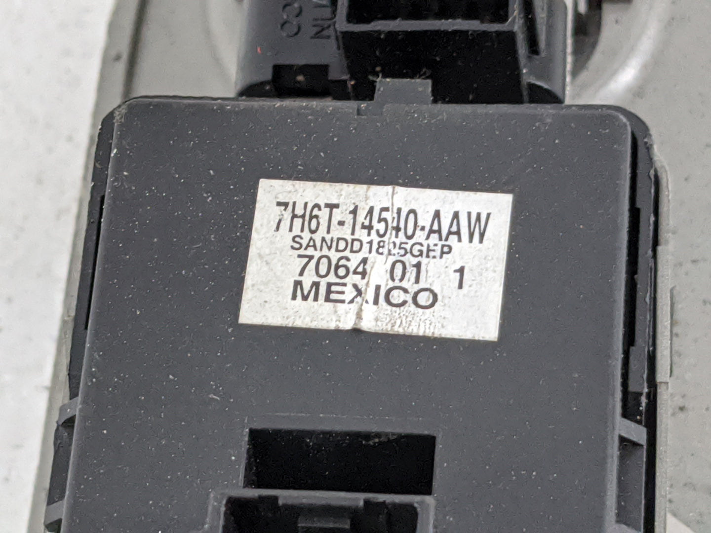2007 Lincoln Mkx Master Power Window Switch Replacement Driver Side Left P/N:7H6T-14529-BAW Fits Fits 2006 2008 2009 2010 OE