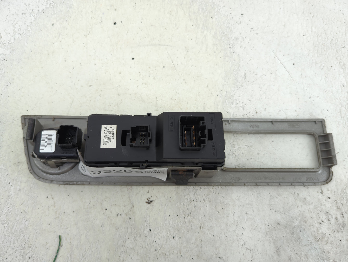 2007 Lincoln Mkx Master Power Window Switch Replacement Driver Side Left P/N:7A1T-14A564-AV 7A1T-17B676-AB32P3 Fits OEM Used
