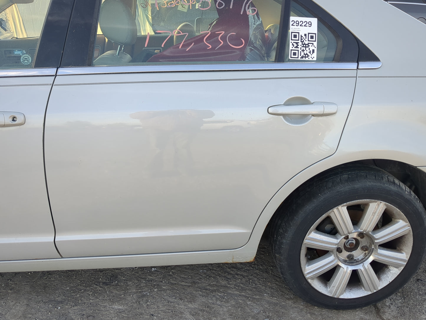 2007-2012 Lincoln Mkz Driver Rear Door Oem - Oemusedautoparts1.com