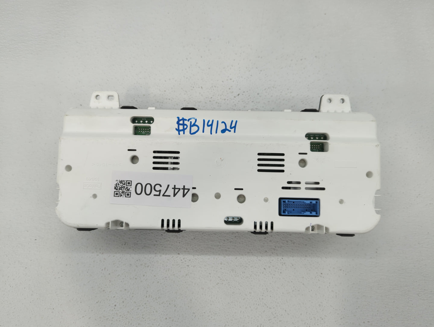 2007 Lincoln Mkz Instrument Cluster Speedometer Gauges P/N:7H6T-10849-AA 7H6T-10849-AB, 7H6T-10849-AC, 7H6T-10849-AD Fits OE