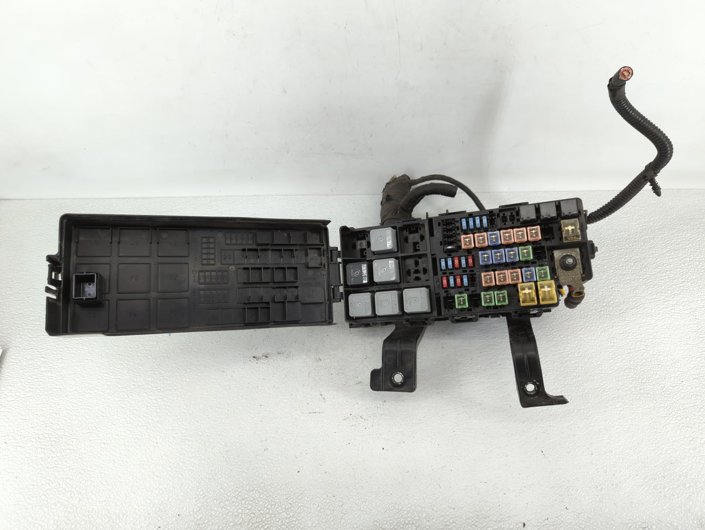 2007-2010 Lincoln Mkz Fusebox Fuse Box Panel Relay Module P/N:7H6T-14290-B AH6T-14290-B Fits Fits 2007 2008 2009 2010 OEM Us