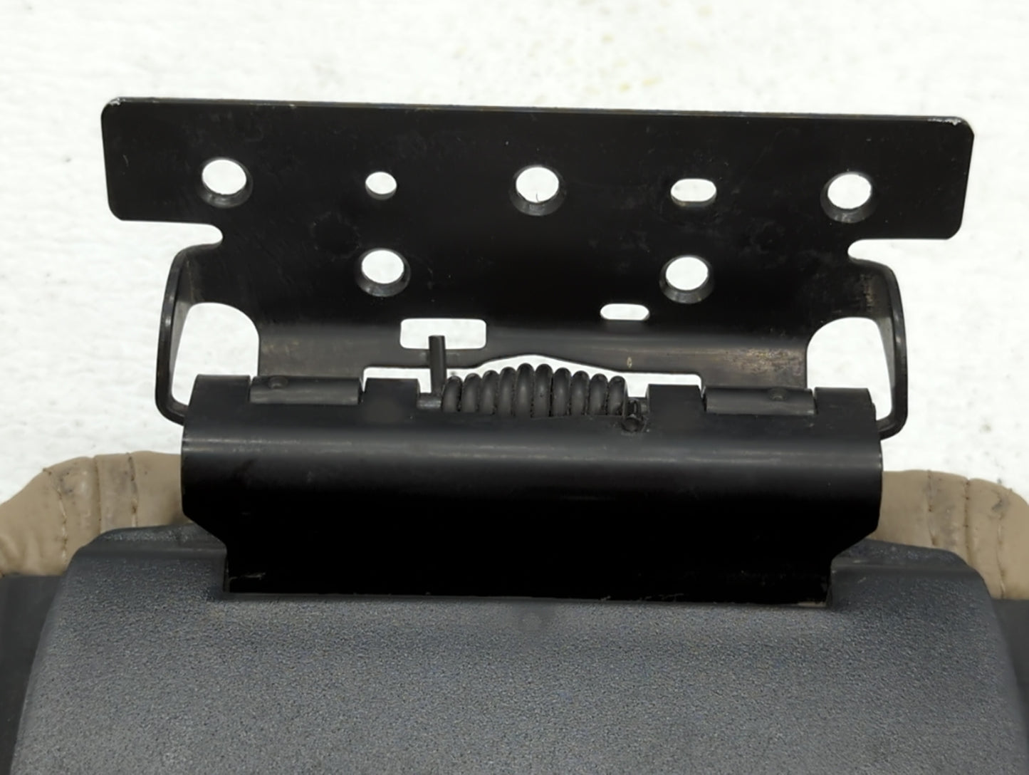 2007 Lincoln Mkz Center Console Armrest Cover Lid - Oemusedautoparts1.com