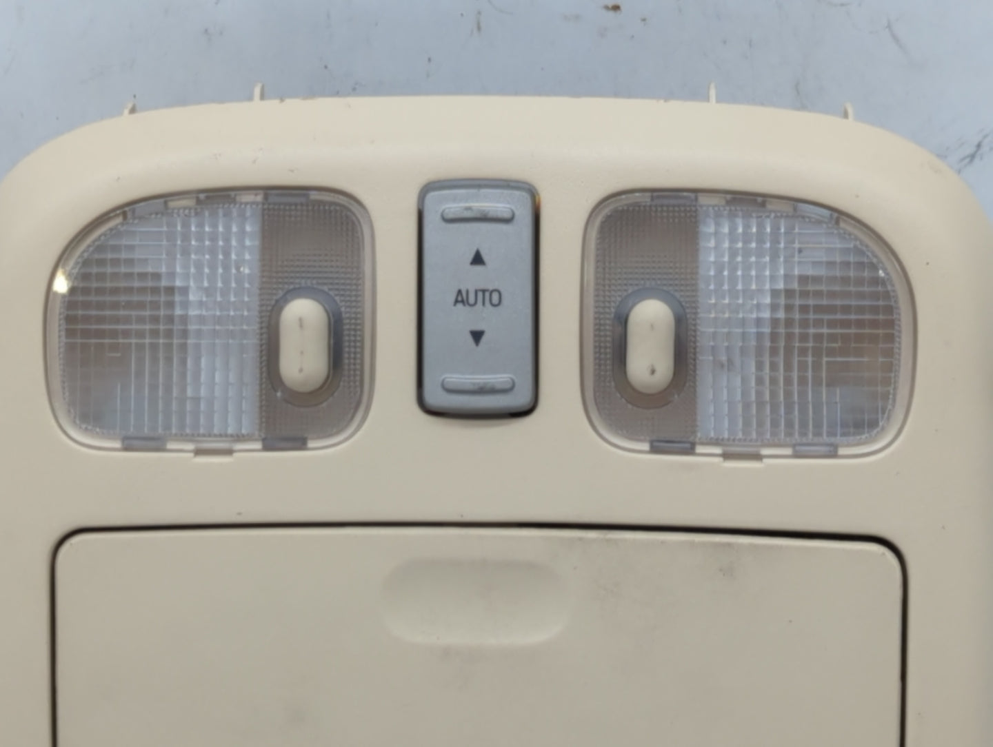 2007 Lincoln Mkz Overhead Roof Console - Oemusedautoparts1.com