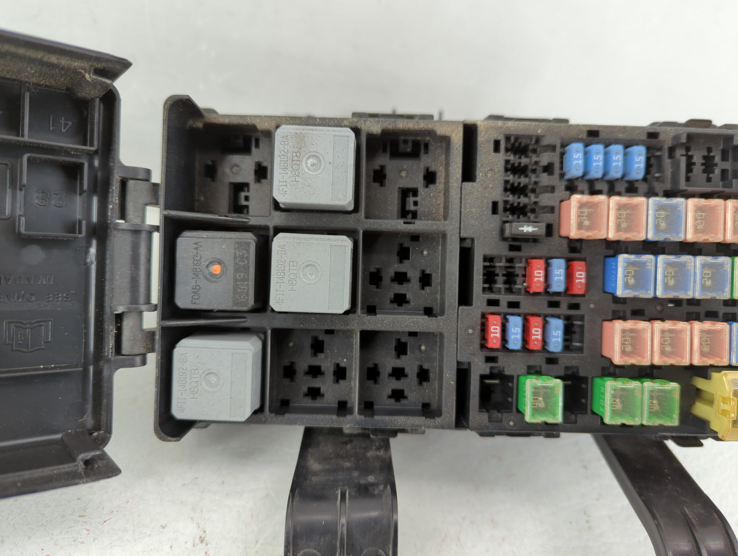 2007-2010 Lincoln Mkz Fusebox Fuse Box Panel Relay Module P/N:7H6T-14290-A Fits Fits 2007 2008 2009 2010 OEM Used Auto Parts
