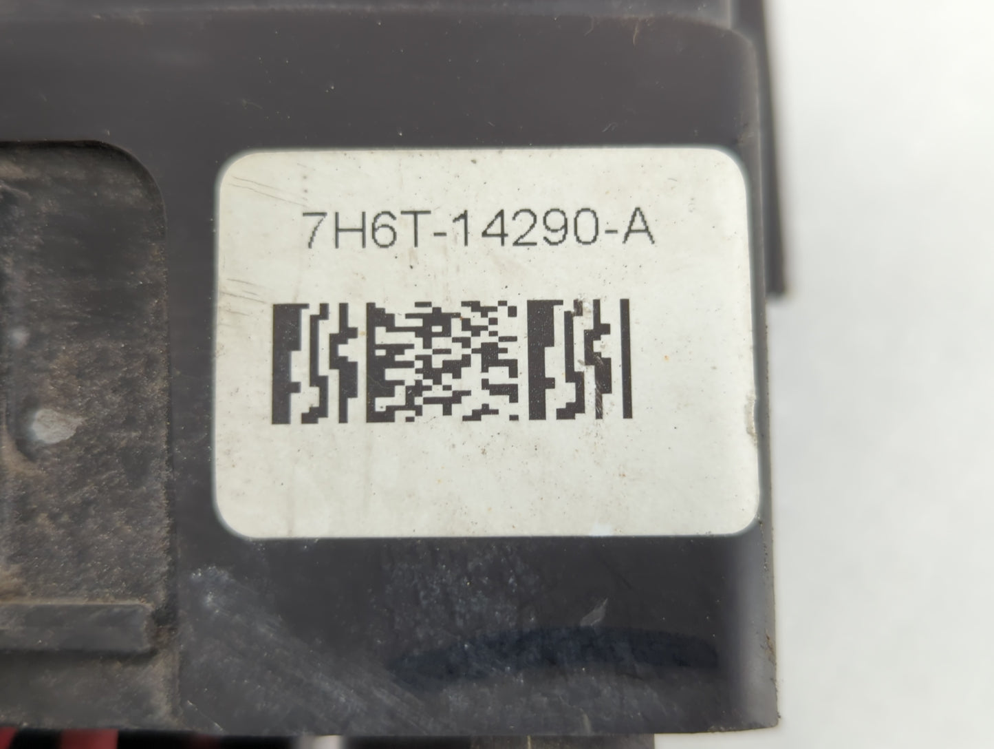 2007-2010 Lincoln Mkz Fusebox Fuse Box Panel Relay Module P/N:7H6T-14290-A Fits Fits 2007 2008 2009 2010 OEM Used Auto Parts
