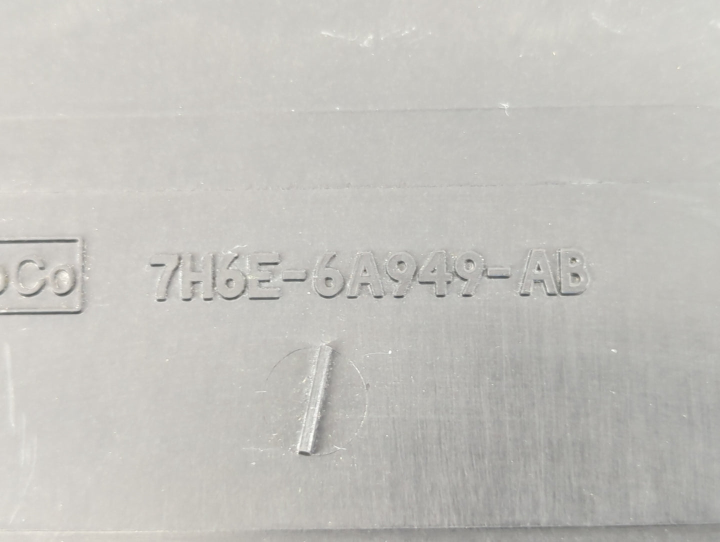 2007 Lincoln Mkz Engine Cover - Oemusedautoparts1.com