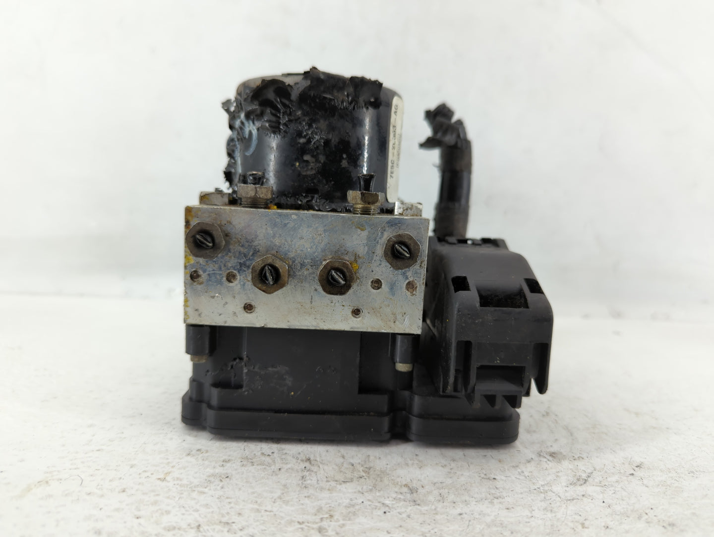 2007-2008 Lincoln Mkz ABS Pump Control Module Replacement P/N:7E5C-2C053-AG Fits Fits 2007 2008 OEM Used Auto Parts - Oemuse