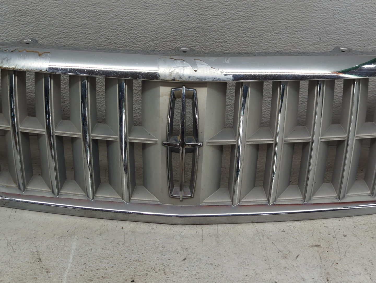 2007-2009 Lincoln Mkz Front Grille Bumper Not Included - Oemusedautoparts1.com