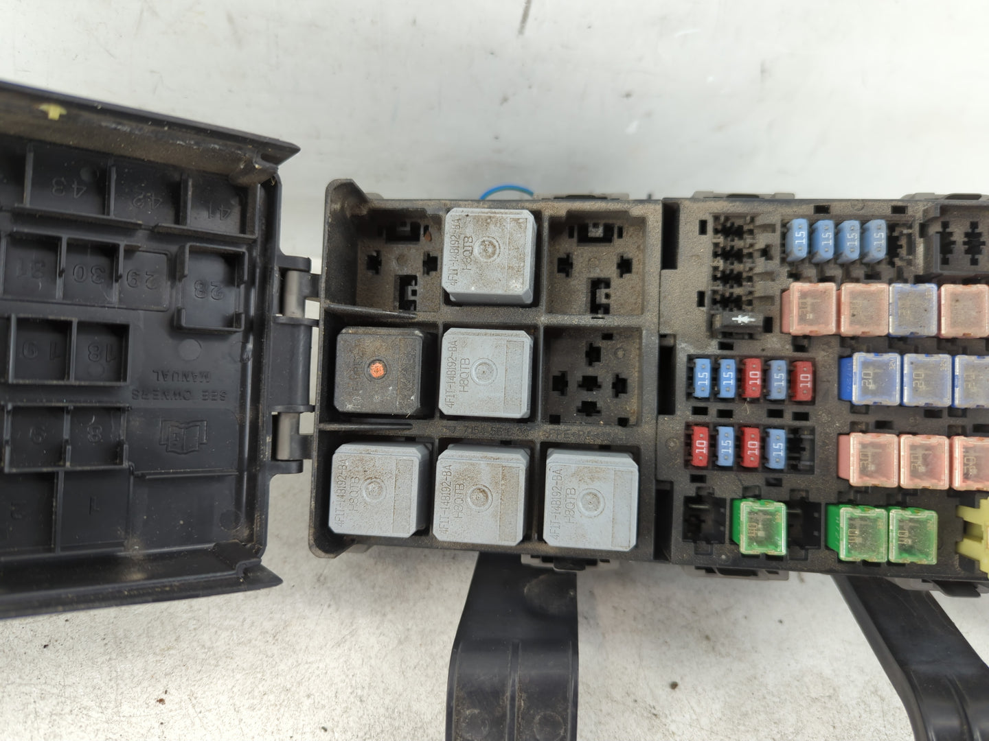 2007-2010 Lincoln Mkz Fusebox Fuse Box Panel Relay Module Fits Fits 2007 2008 2009 2010 OEM Used Auto Parts - Oemusedautopar