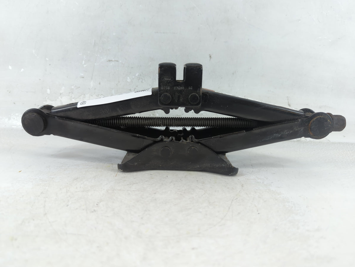 2007 Lincoln Mkz Spare Scissor Car Jack 925506 - Oemusedautoparts1.com