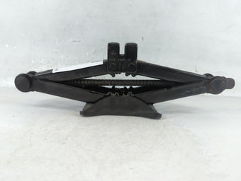 compare product 2007 Lincoln Mkz Spare Scissor Car Jack 925506