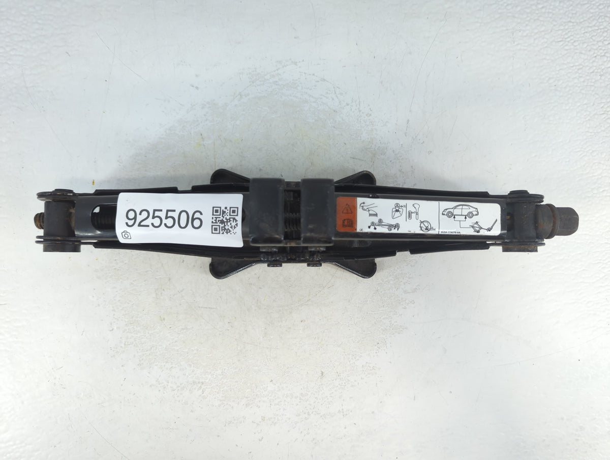 2007 Lincoln Mkz Spare Scissor Car Jack 925506 - Oemusedautoparts1.com