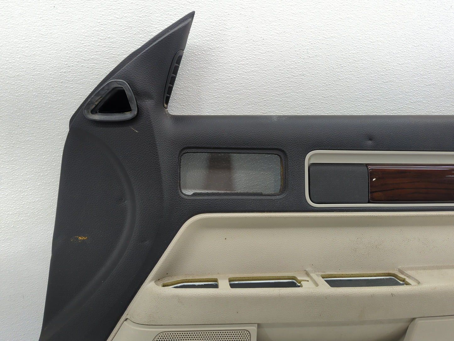2007 Lincoln Mkz Front Right Passenger Interior Door Panel Trim - Oemusedautoparts1.com