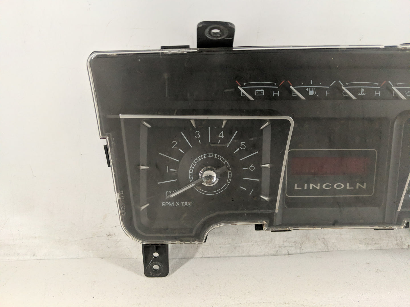 2007 Lincoln Navigator Instrument Cluster Speedometer Gauges P/N:7L7T-10849-CB Fits OEM Used Auto Parts - Oemusedautoparts1.