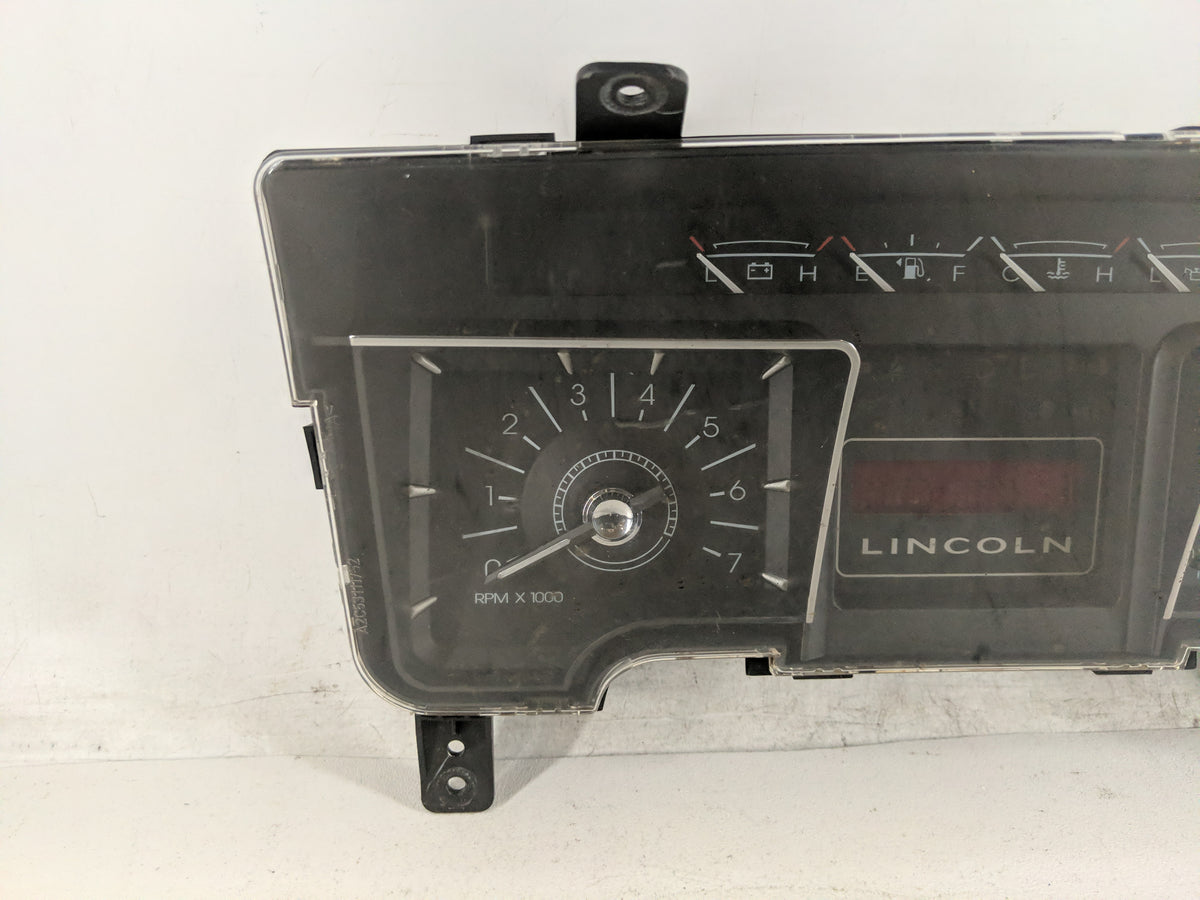 2007-2008 Lincoln Navigator Instrument Cluster Speedometer Gauges P/N:7L7T-10849-CB Miles: Fits Fits 2007 2008 OEM Used Auto
