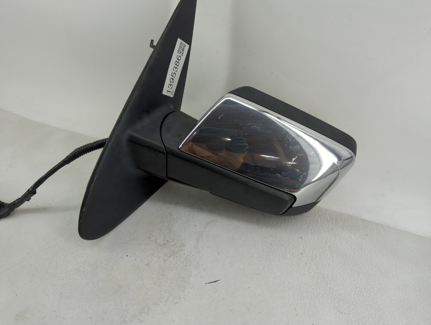 2007 Lincoln Navigator Driver Side View Mirror - Left Door Mirror OEM Used - Oemusedautoparts1.com