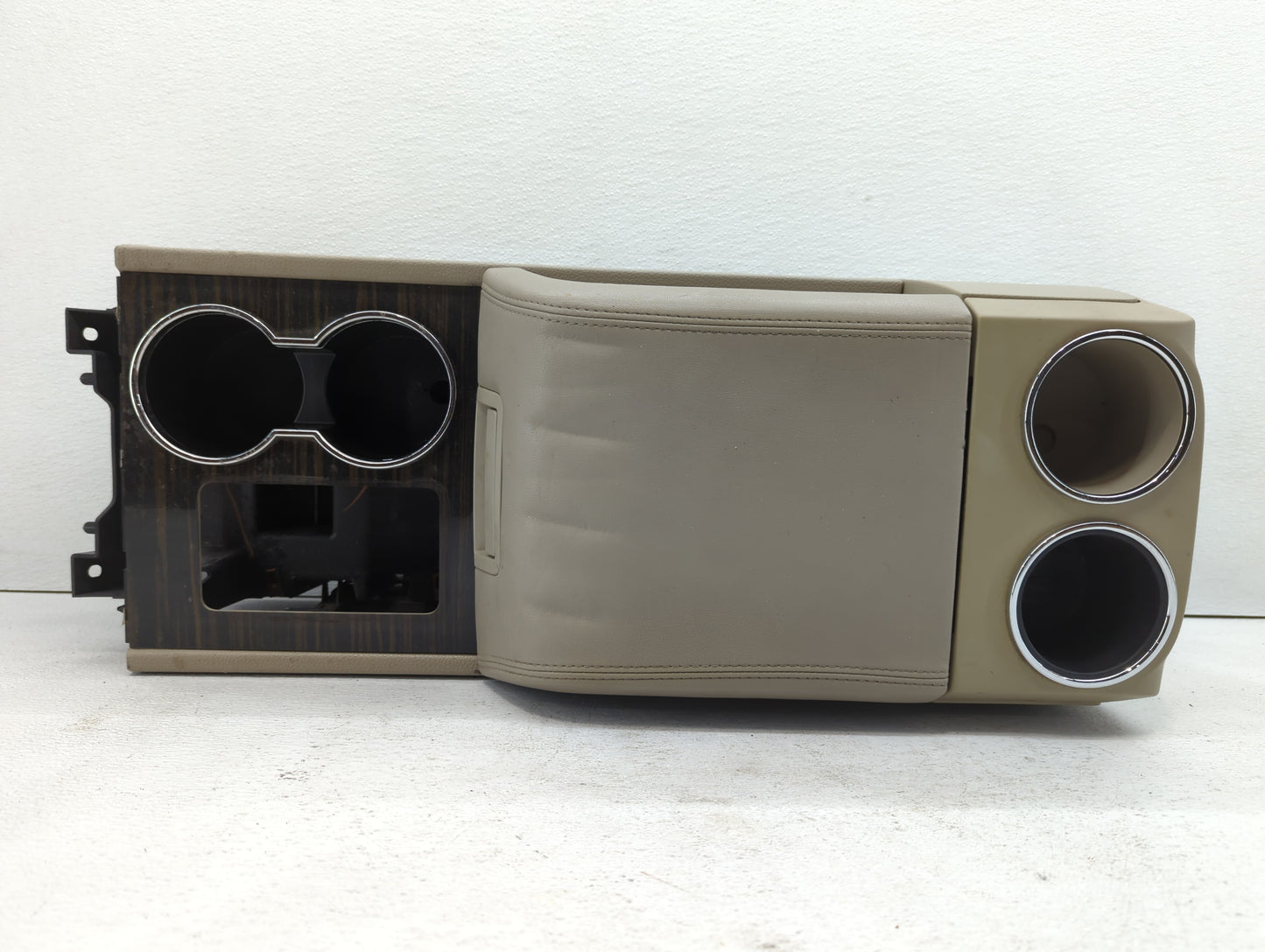 2007 Lincoln Navigator Center Floor Console Fits OEM Used Auto Parts - Oemusedautoparts1.com