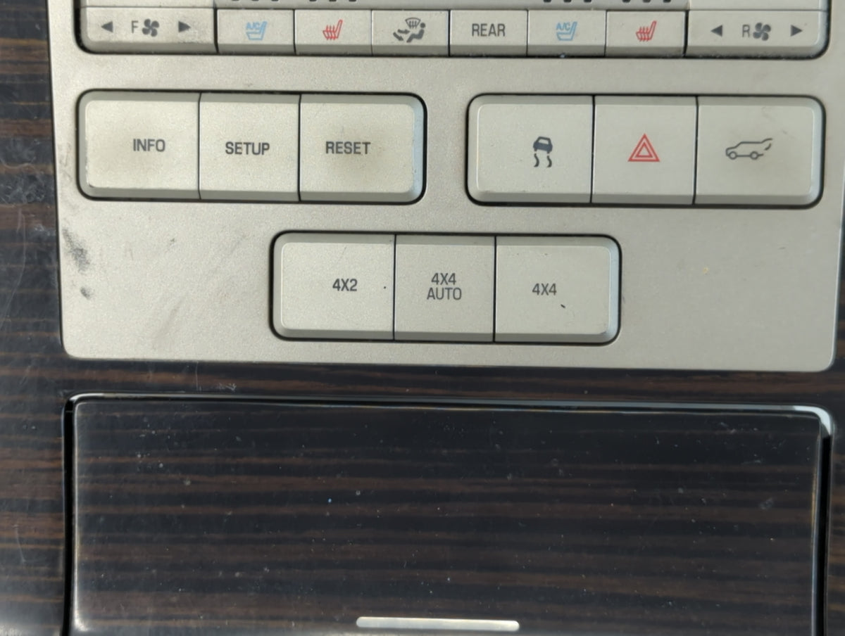 2007 Lincoln Navigator Radio AM FM Cd Player Receiver Replacement OEM Used Auto Parts - Oemusedautoparts1.com