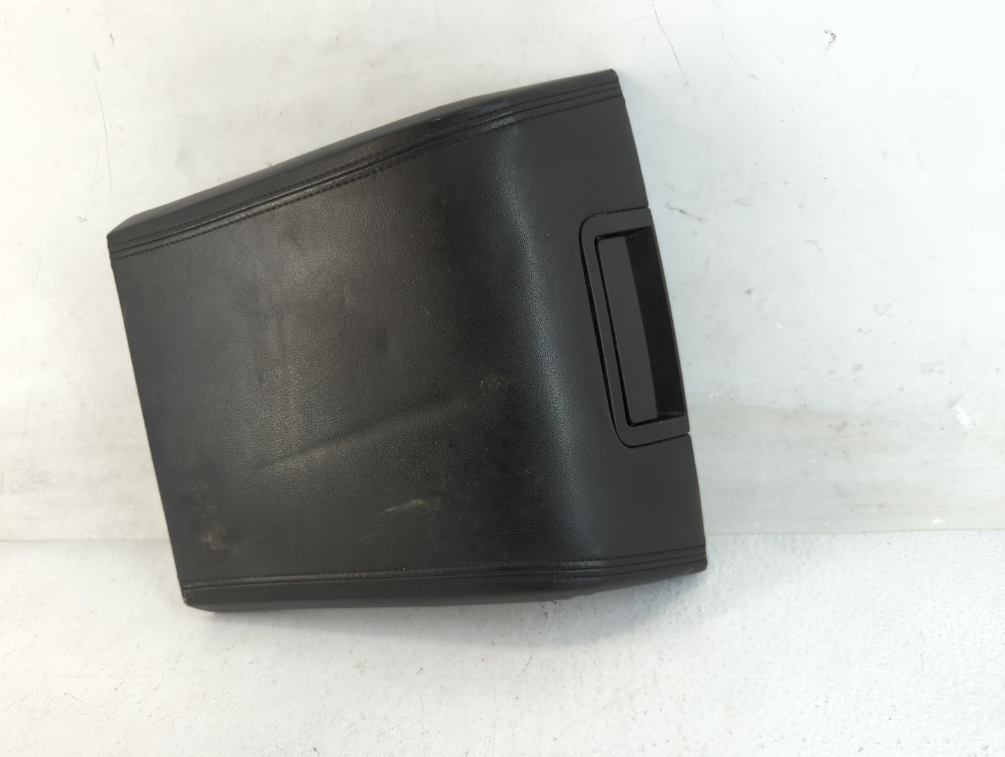 2007 Lincoln Navigator Center Floor Console Fits OEM Used Auto Parts - Oemusedautoparts1.com