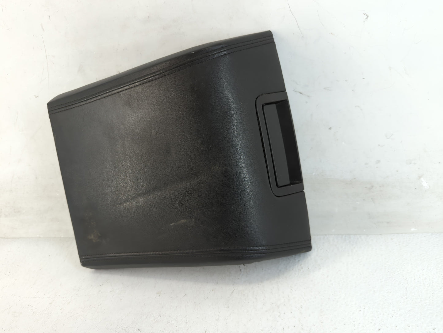 2007 Lincoln Navigator Center Floor Console Fits OEM Used Auto Parts - Oemusedautoparts1.com
