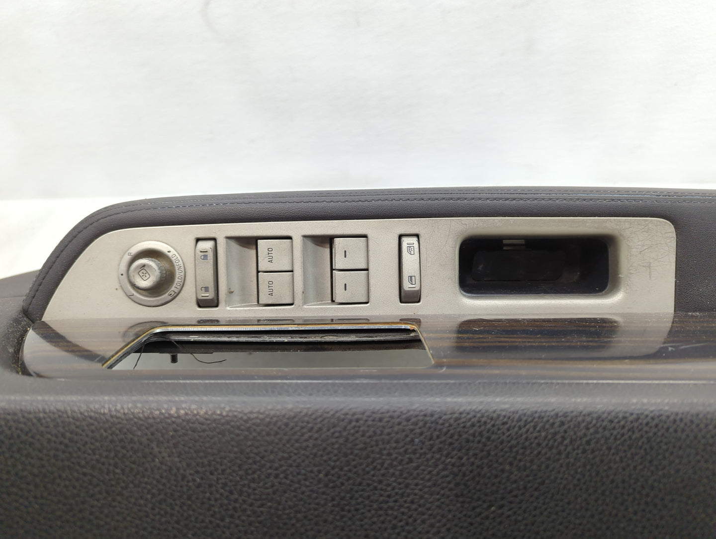 2007 Lincoln Navigator Front Right Passenger Interior Door Panel Trim - Oemusedautoparts1.com