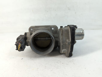compare product 2005-2011 Lincoln Town Car Throttle Body P/N:062070056512 072606 2 Fits OEM Used Auto Parts