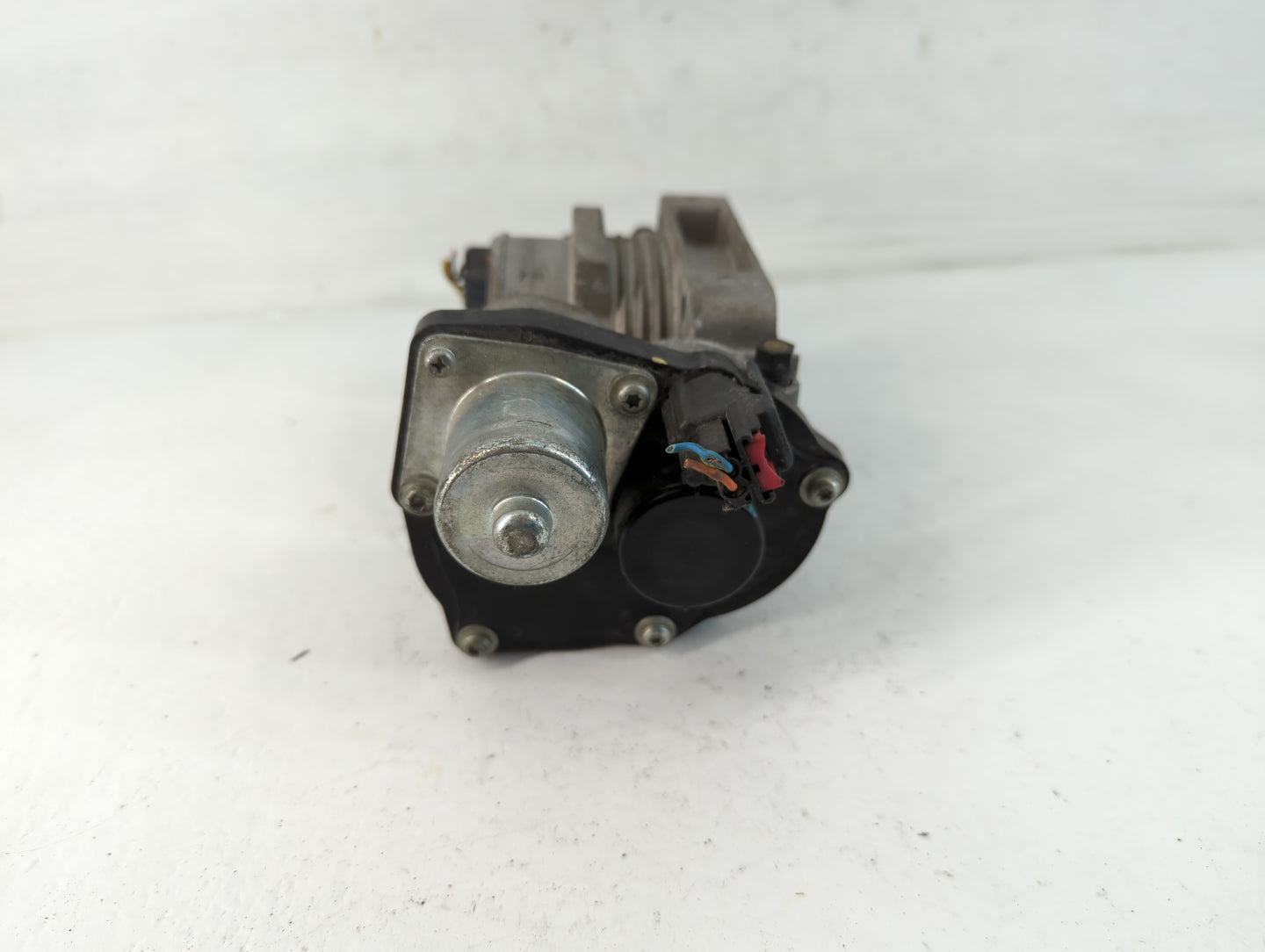 2005-2011 Lincoln Town Car Throttle Body P/N:062070056512 072606 2 Fits OEM Used Auto Parts - Oemusedautoparts1.com