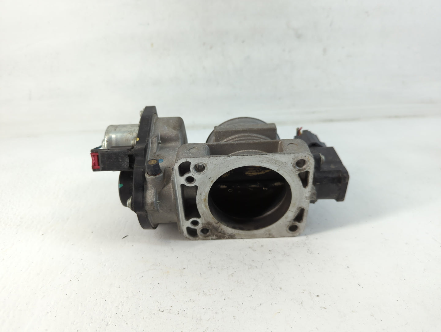 2005-2011 Lincoln Town Car Throttle Body P/N:062070056512 072606 2 Fits OEM Used Auto Parts - Oemusedautoparts1.com