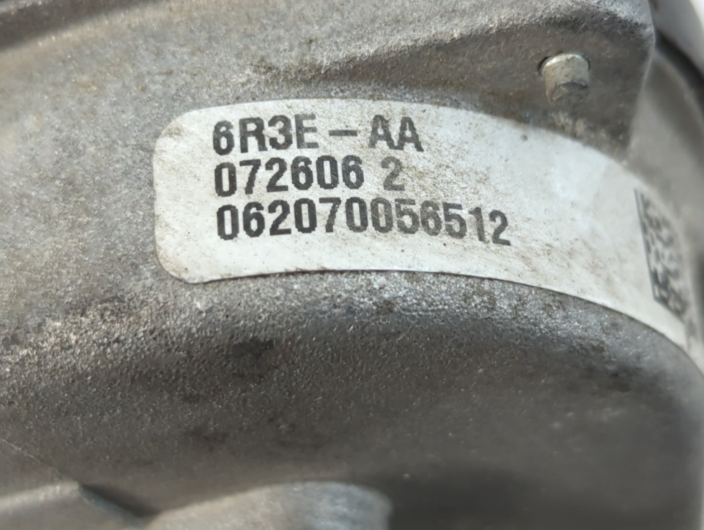 2005-2011 Lincoln Town Car Throttle Body P/N:062070056512 072606 2 Fits OEM Used Auto Parts - Oemusedautoparts1.com
