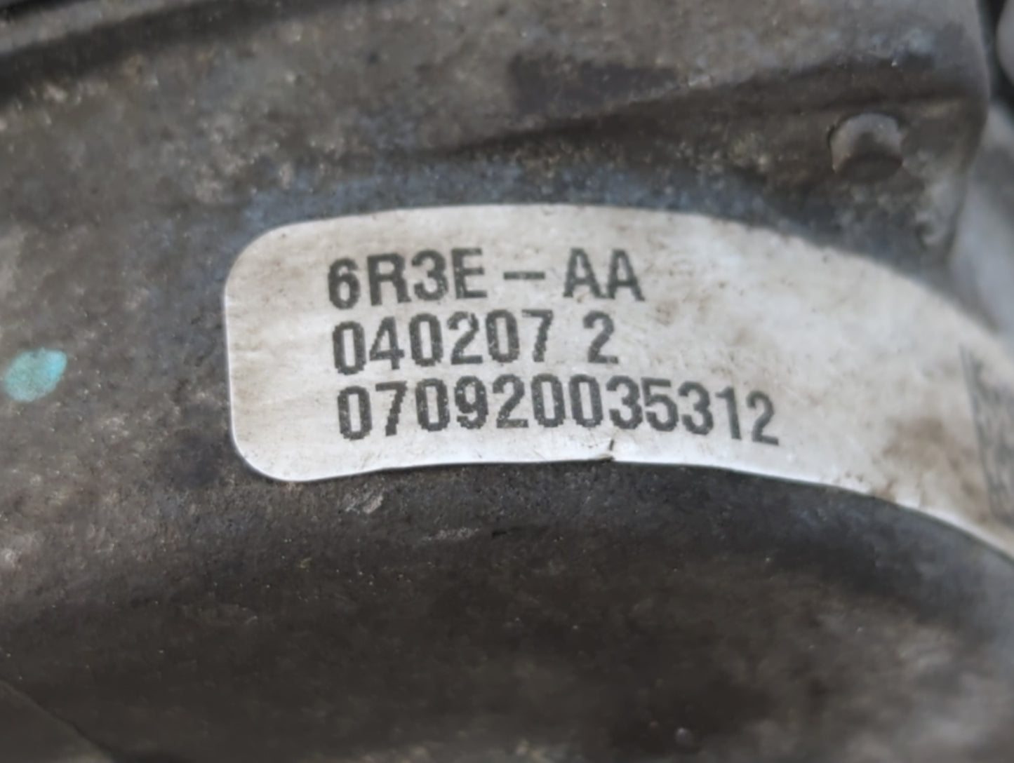 2005-2011 Lincoln Town Car Throttle Body P/N:040207 2 6R3E-AA Fits OEM Used Auto Parts - Oemusedautoparts1.com