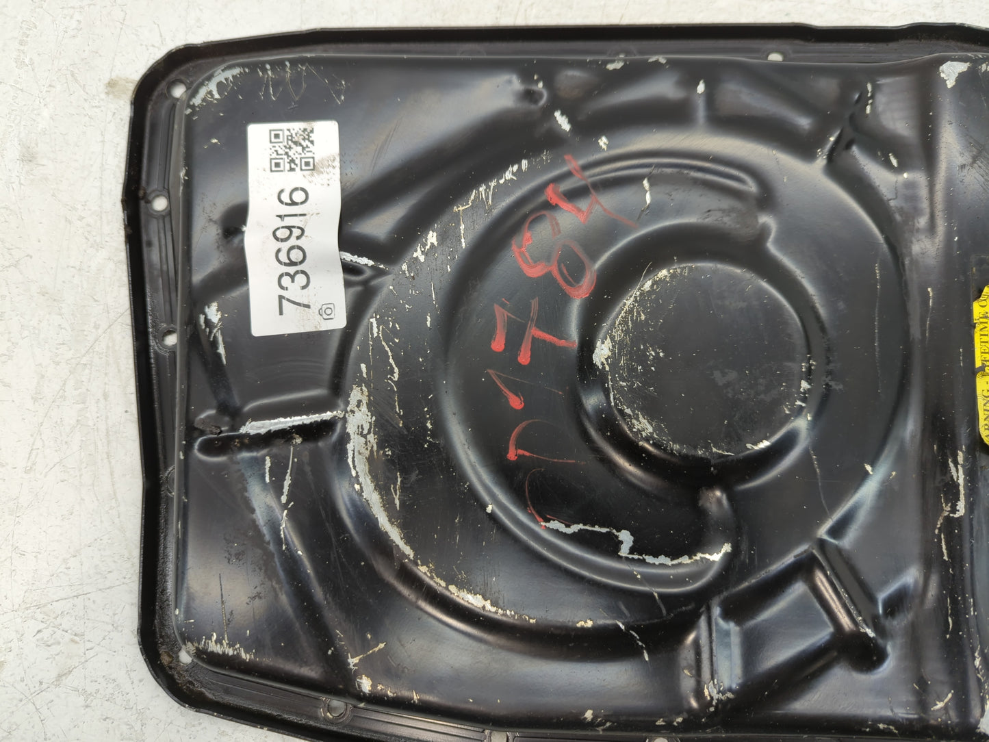 2007 Maserati Quattroporte Engine Oil Pan P/N:ZF 1068 203 020 Fits OEM Used Auto Parts - Oemusedautoparts1.com