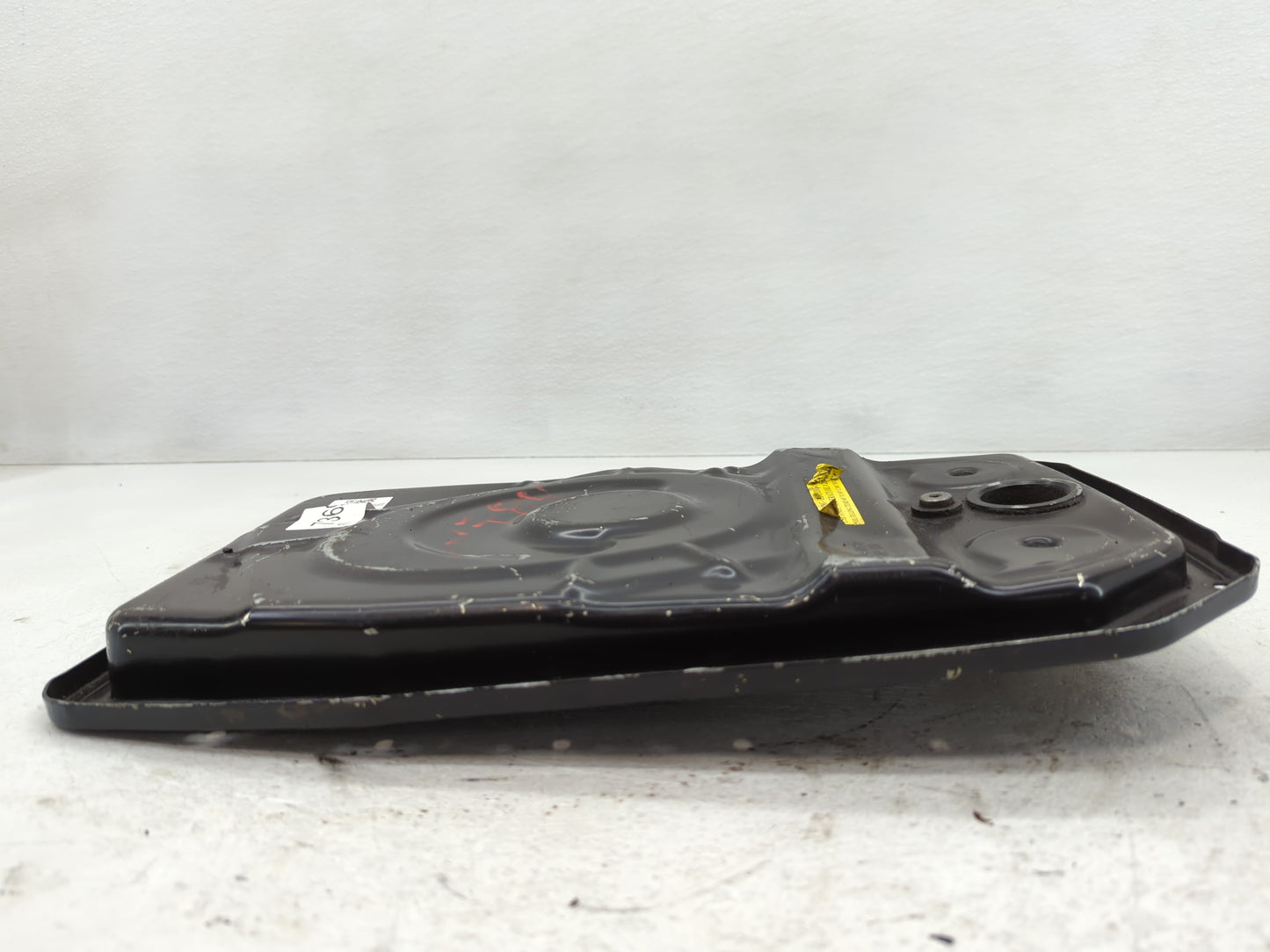 2007 Maserati Quattroporte Engine Oil Pan P/N:ZF 1068 203 020 Fits OEM Used Auto Parts - Oemusedautoparts1.com