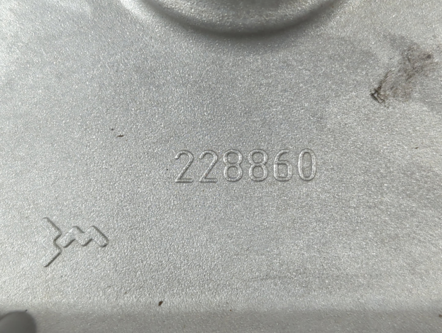 2007 Maserati Quattroporte Driver Left Cylinder Head Valve Cover P/N:228860 Fits OEM Used Auto Parts - Oemusedautoparts1.com