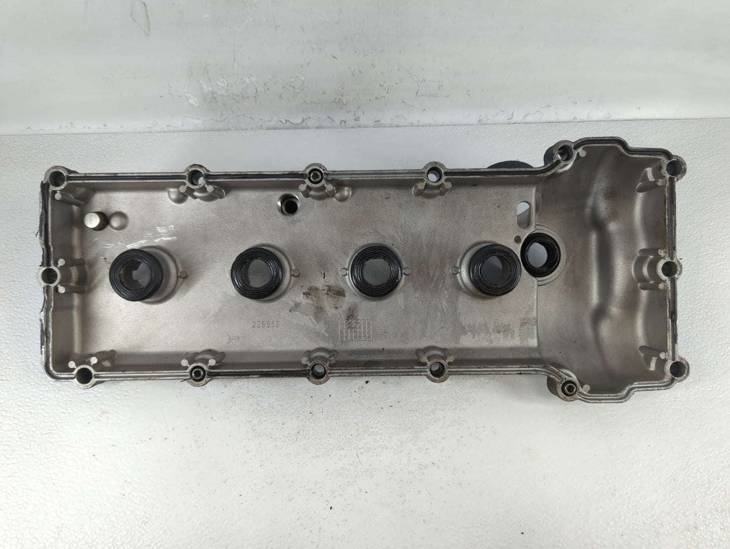 2007 Maserati Quattroporte Driver Left Cylinder Head Valve Cover P/N:228860 Fits OEM Used Auto Parts - Oemusedautoparts1.com