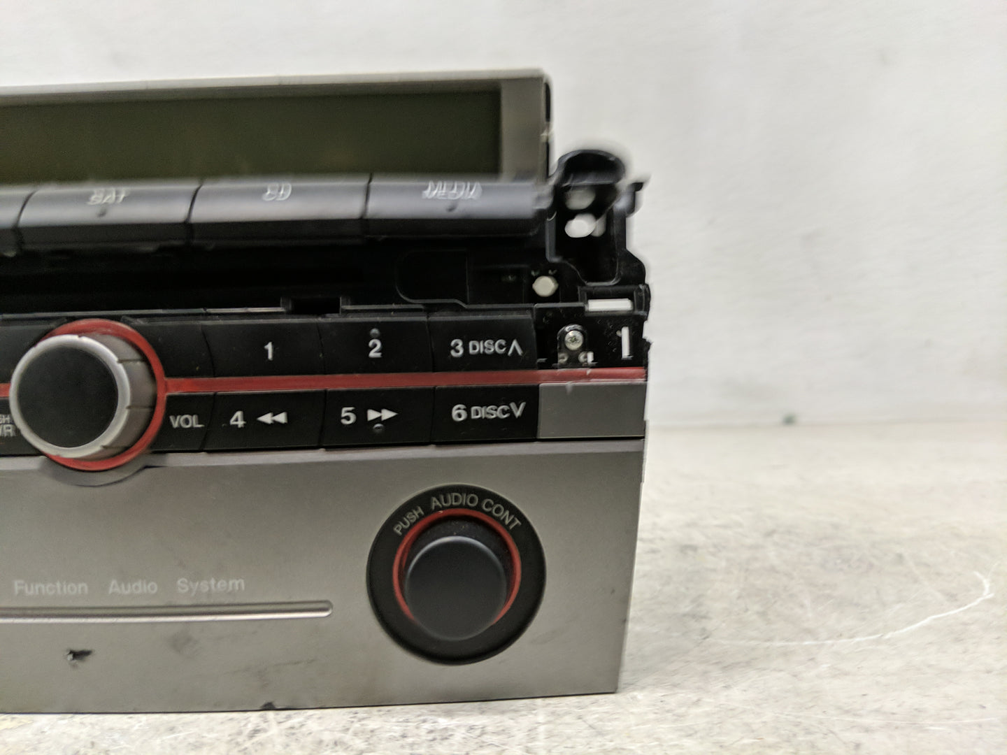 2006-2007 Mazda 3 Radio AM FM Cd Player Receiver Replacement Fits Fits 2006 2007 OEM Used Auto Parts - Oemusedautoparts1.com