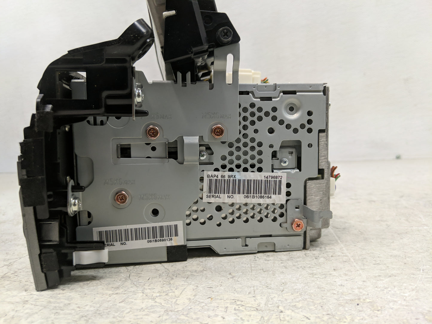 2006-2007 Mazda 3 Radio AM FM Cd Player Receiver Replacement Fits Fits 2006 2007 OEM Used Auto Parts - Oemusedautoparts1.com