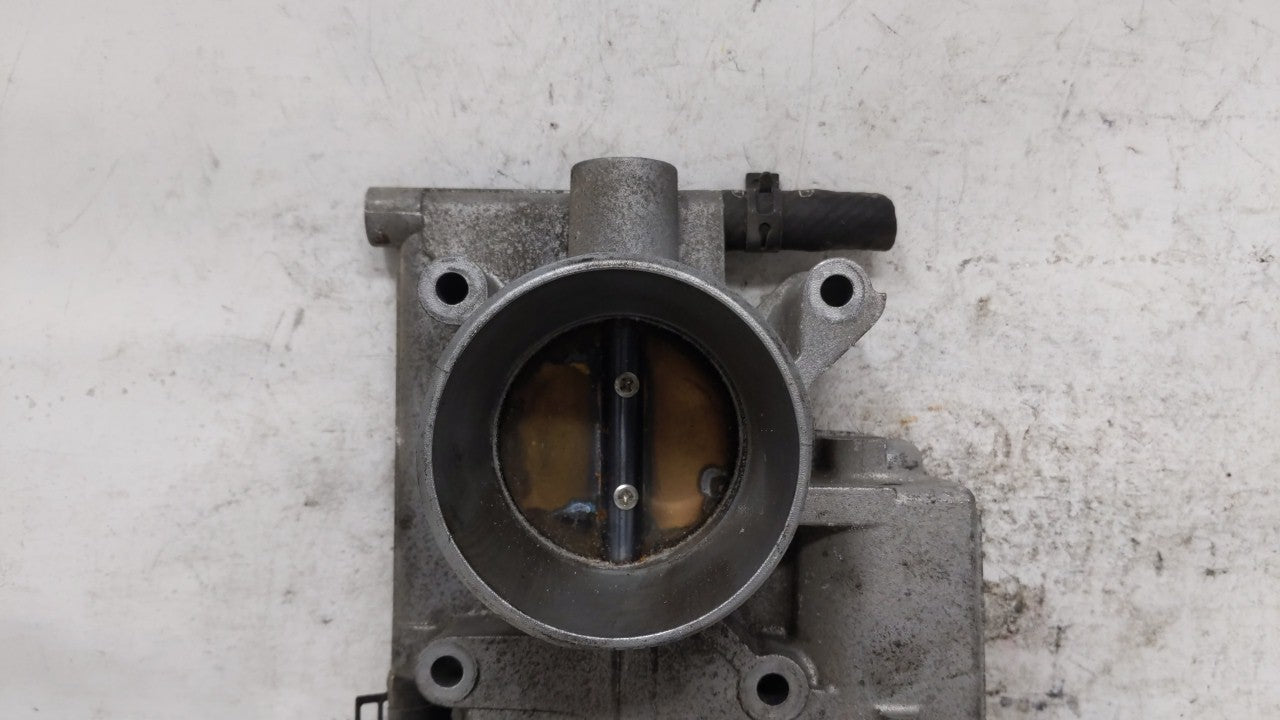 2006-2013 Mazda 3 Throttle Body P/N:6M86-9F991 L3R4 13 640, 6M8G-A Fits Fits 2006 2007 2008 2009 2010 2011 2012 2013 OEM Use