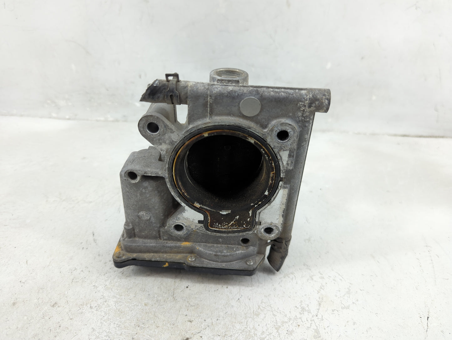 2006-2013 Mazda 3 Throttle Body P/N:L3R4 13 640 Fits Fits 2006 2007 2008 2009 2010 2011 2012 2013 OEM Used Auto Parts - Oemu