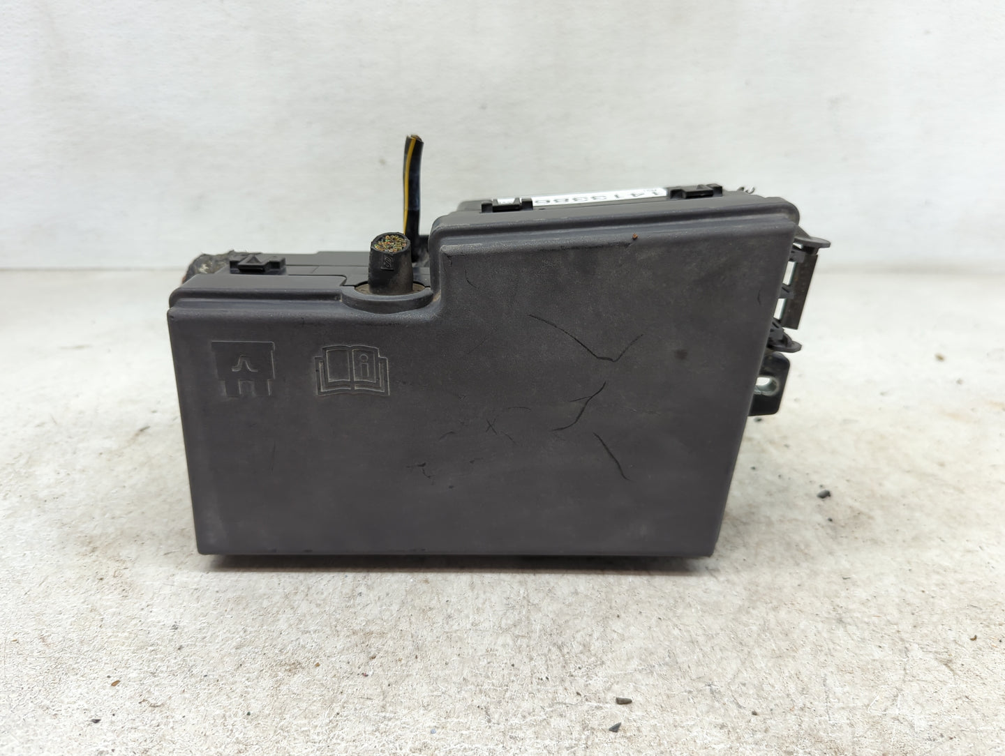 2004-2009 Mazda 3 Fusebox Fuse Box Panel Relay Module P/N:518818109 BP4K-66765 Fits Fits 2004 2005 2006 2007 2008 2009 OEM U