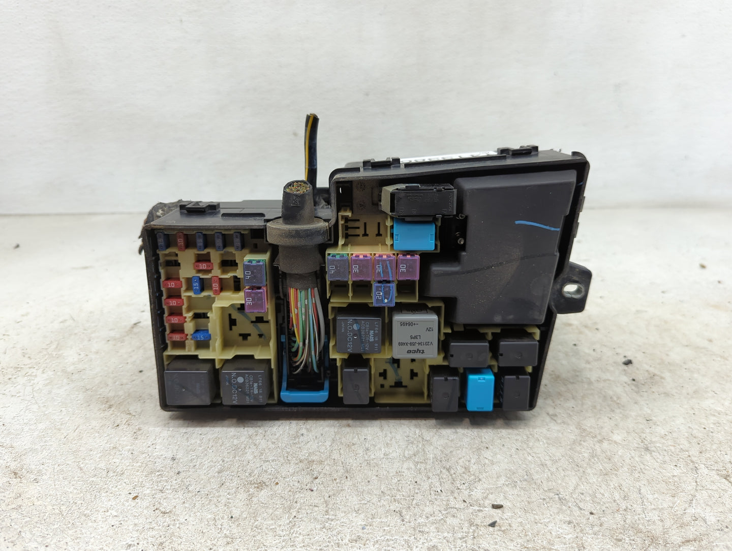 2004-2009 Mazda 3 Fusebox Fuse Box Panel Relay Module P/N:518818109 BP4K-66765 Fits Fits 2004 2005 2006 2007 2008 2009 OEM U